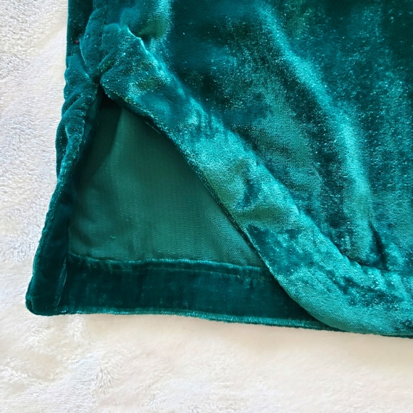 FREE PEOPLE Annalise Side Vent Velvet Micro Mini Skirt--8 - Picture 4 of 11